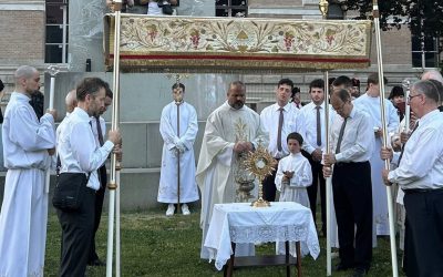 S Anamarijom do posvete Srcu Isusovu: Zaklada na Tijelovskoj procesiji u srcu grada